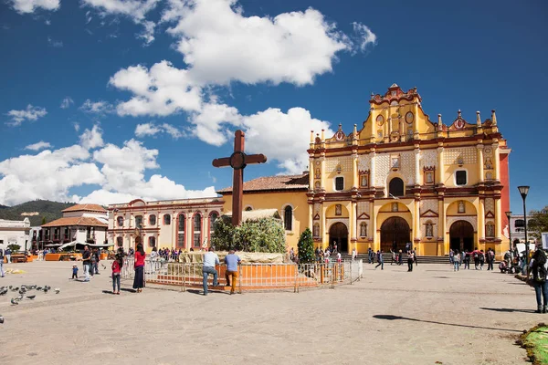 San Cristobal Las Casas Mexiko Dezember 2015 Hauptplatz Mit Kathedrale — Stockfoto
