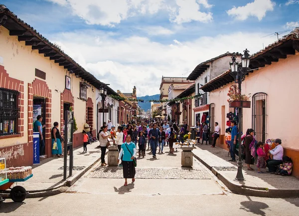 San Cristobal Mexico Dec 2015 Povo Tzotzil Maya Rua Principal — Fotografia de Stock