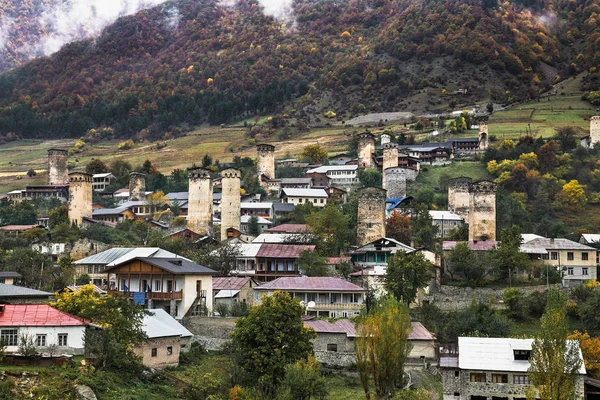 Starożytne Wieże Svan Mieście Mestia Region Svaneti Gruzja Europa Zasięg — Zdjęcie stockowe