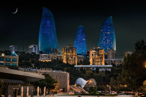 Baku Azerbaijan Oct3 2016 Rascacielos Moon Flame Towers Noche Bakú — Foto de Stock