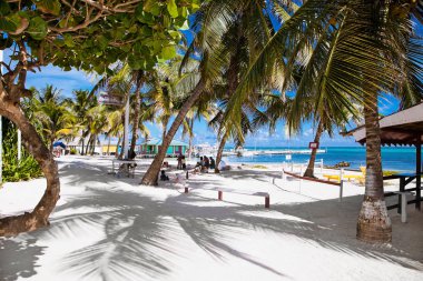 San Pedro, Belize-Aralık 18, 2015: 18 Aralık 2015 turkuaz su San Pedro Island, Belize ile güzel Karayip görme.