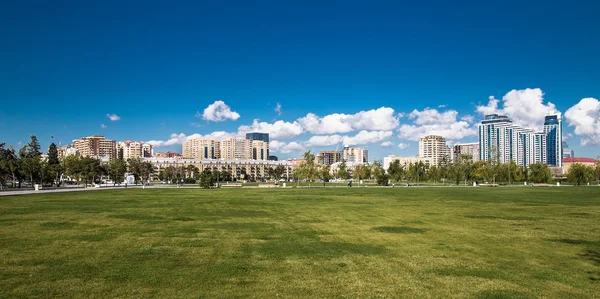 Beautiful Landscape Baku City New City Park Suny Day Azerbeijan — Stock Photo, Image