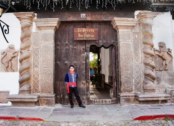 Antigua Guatemala Dec 2015 Gate Den Traditionella Guatemalanska Restaurangen Steet — Stockfoto