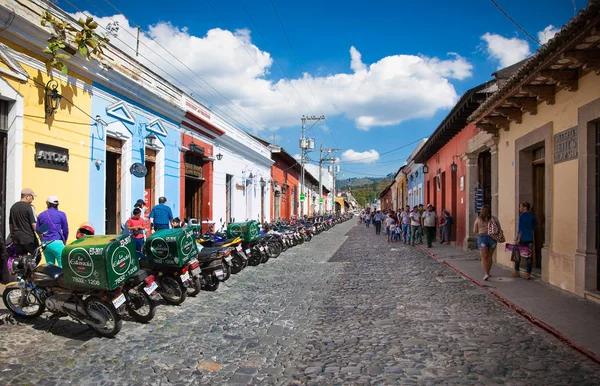 Antigua Guatemala Dec 2015 Strada Principale Con Popolazione Locale Case — Foto Stock