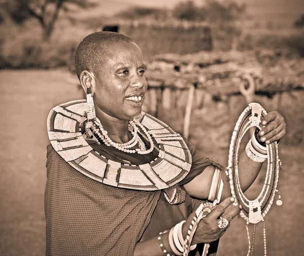 Tanzania Africa Febbraio 2014 Masai Donna Con Ornamenti Tradizionali Rassegna — Foto Stock