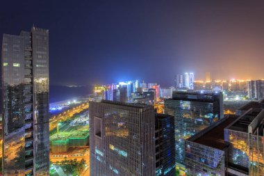 Xiamen Guanyinshan iş bölgesi gece çekimi