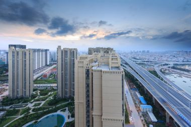 Xiamen Xinglin Köprüsü, toplum