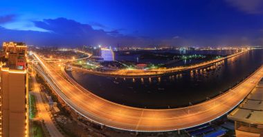 Xiamen Xinglin Köprüsü'nde gece, Çin