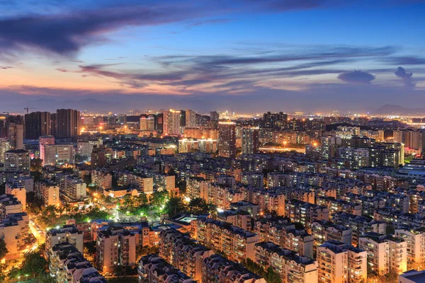 Xiamen Doğu Dağ Villa Akşamı