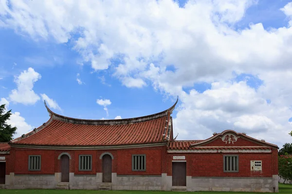 Antigua casa roja, antigua arquitectura en china —  Fotos de Stock