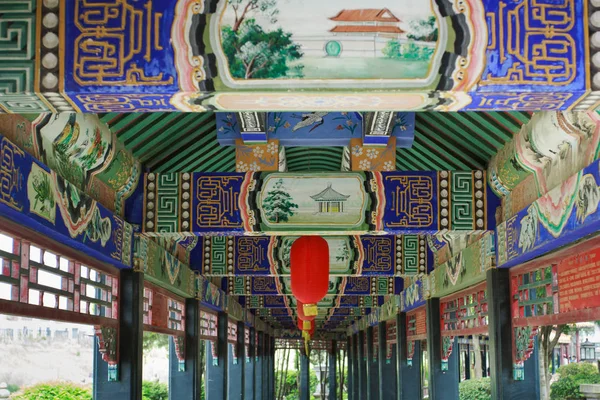 Geleneksel Çin mimarisi, koridor boyunca ayağı