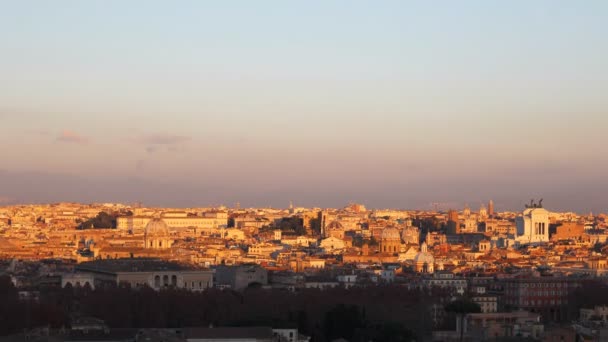 Troupeaux d'étourneaux au-dessus de Rome — Video