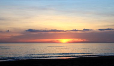 Akdeniz üzerinde gün batımı