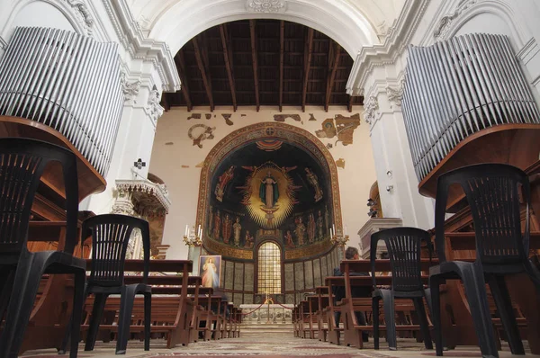 萨莱诺大教堂祭坛 — 图库照片