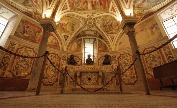 Salerno kathedraal crypt — Stockfoto