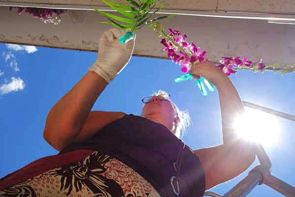 Kadın jthe mezarlığında