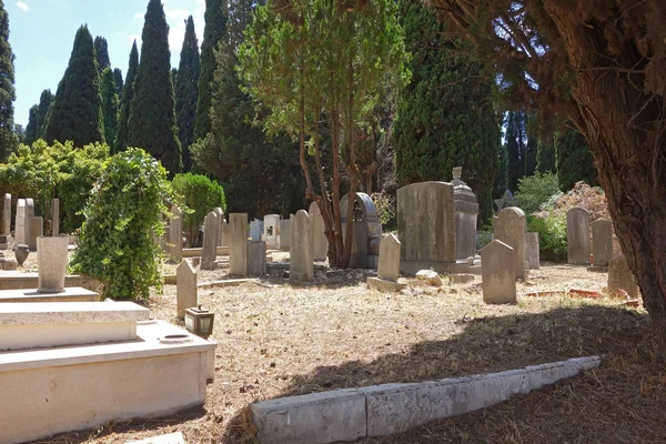 Verano Cemitério, túmulos judaicos — Fotografia de Stock