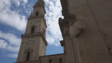 Lecce, İtalya - 27 Temmuz 2017: Historical Town Center'da antik Katedrali Duomo dell Assunta, Barok dış