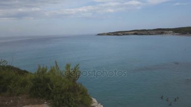 Lecce, İtalya: Torre dell'Orso kumsalda: Salento, Puglia Adriyatik Denizi