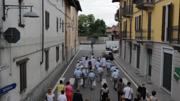 Novara Italy August 2017 Mayor Walks San Lorenzo Statue Patron — Stock Video