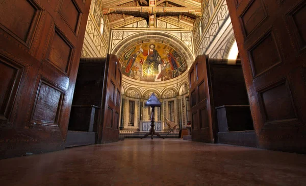 San Miniato al Monte kerk interieur, Florence — Stockfoto