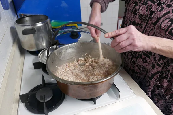 Risotto thuis bereiden — Stockfoto