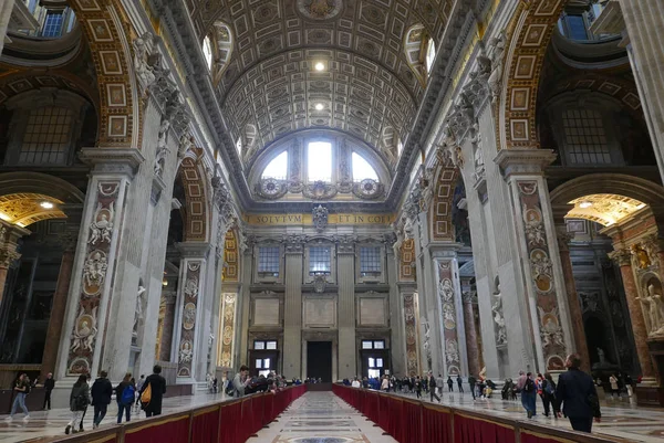 Basilique Saint-Pierre intérieur Vatican — Photo