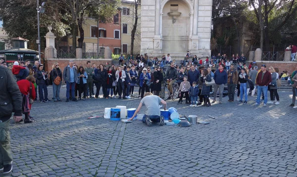 Drum session in Trilussa square in Rome — Stock Photo, Image