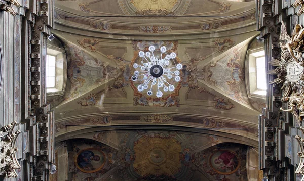 Collegiata di San Gaudenzio Church in Varallo Sesia, Italy — стокове фото