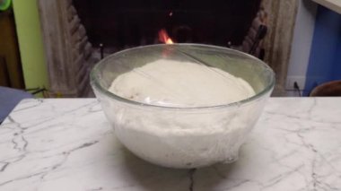 Ekmek Ekmeğini Evde Pişirmek İçin Hazırlama