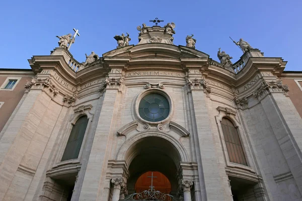 로마에 있는 산타 크로체 디 게 루살 렘 교회 — 스톡 사진