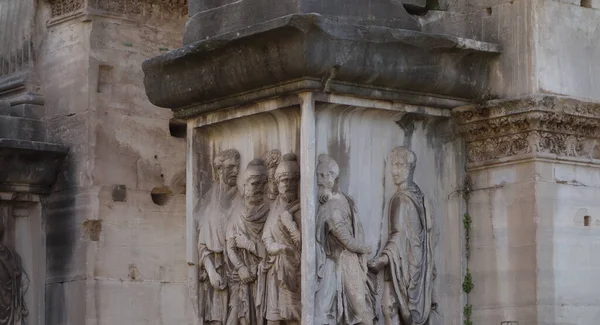 Septimius 西弗勒斯拱 — 图库照片