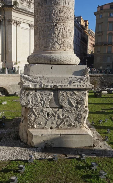 Trajan column in Rome, Italy — Stock Photo, Image