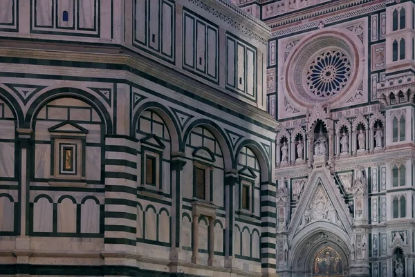 Florens dopfunt och katedral — Stockfoto