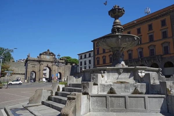 Antigua Fuente Plaza Rocca Viterbo Italia — Foto de Stock