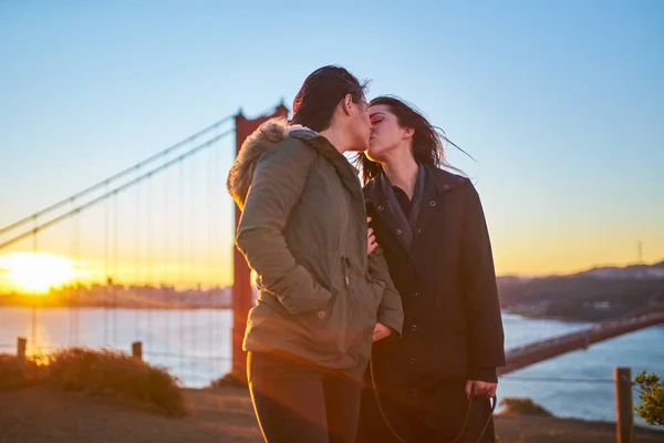 Lovely couple kissing — Stock Photo, Image