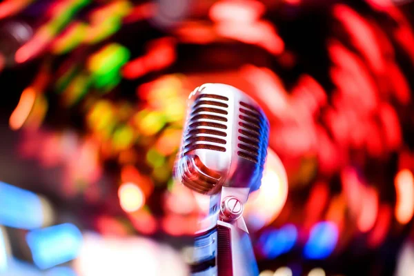 Karaoke Achtergrond Zilveren Vintage Microfoon Bokeh Close Van Retro Microfoon — Stockfoto