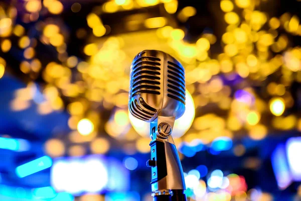 Karaoke Achtergrond Zilveren Vintage Microfoon Bokeh Close Van Retro Microfoon — Stockfoto