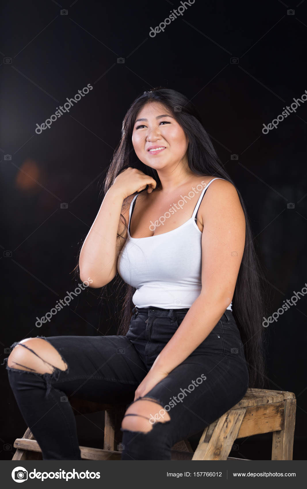 black busty beutiful Shake that ass bithc