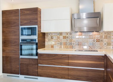 Modern ev iç. Modern tasarım mutfak ışık, aydınlık iç. 