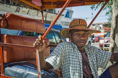 İrin-pus taksi şoförü Madagaskar, Toamasina 22 Ağustos 2016