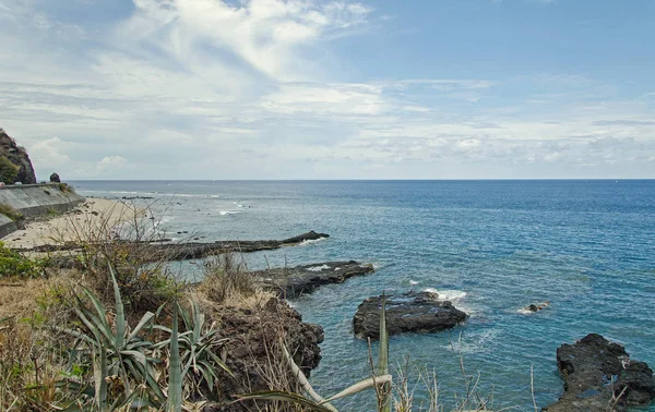Kayalık sahil plaj, Reunion Adası