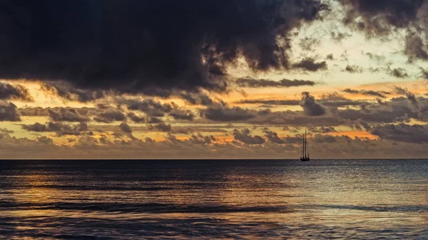 Pitoresco Pôr Sol Colorido Nas Seychelles — Fotografia de Stock