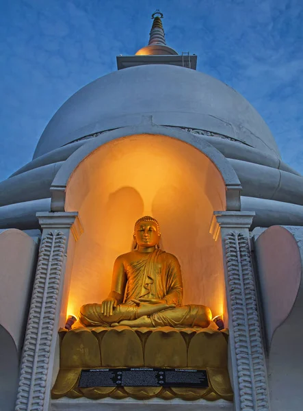 Uma Estátua Buda Templo Japonês Galle Sri Lanka — Fotografia de Stock