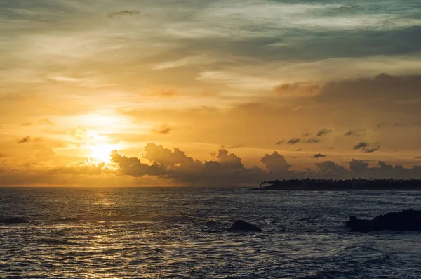 Malowniczy Widok Zachód Słońca Nad Morzem Sri Lanka — Zdjęcie stockowe