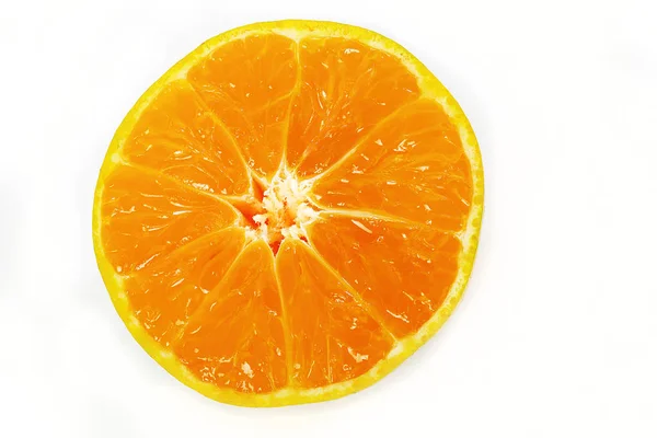 一半的孤立的成熟橙色水果 — 图库照片