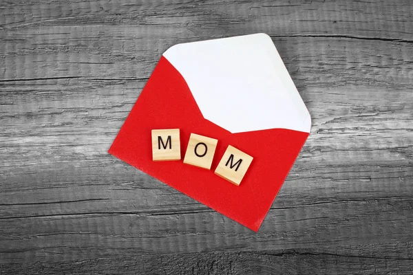 Love mom wording on old wood mother's day concept. — Stock Photo, Image