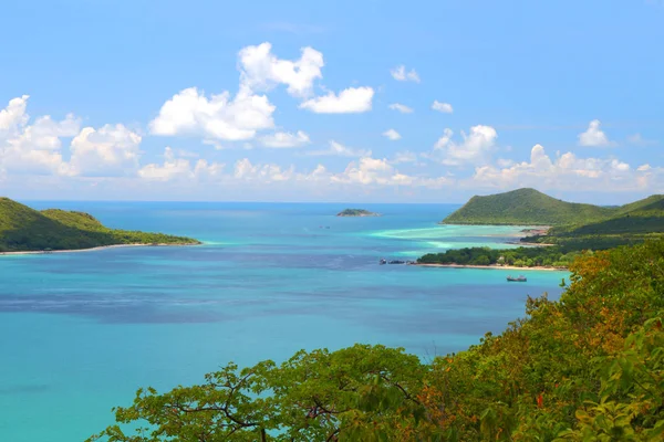 Niebo Niebieski seascape o Samaesan Chonburi wyspy w Tajlandii. — Zdjęcie stockowe