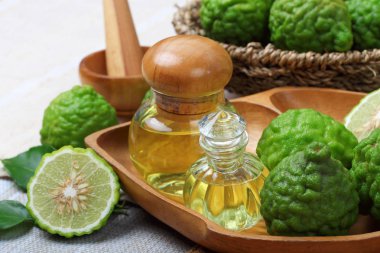 Bergamot aromalı spa şişe uçucu yağ ile 