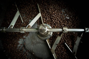 kızartma makinesi kahve çekirdekleri, arabica kavrulmuş kahve, VI renk